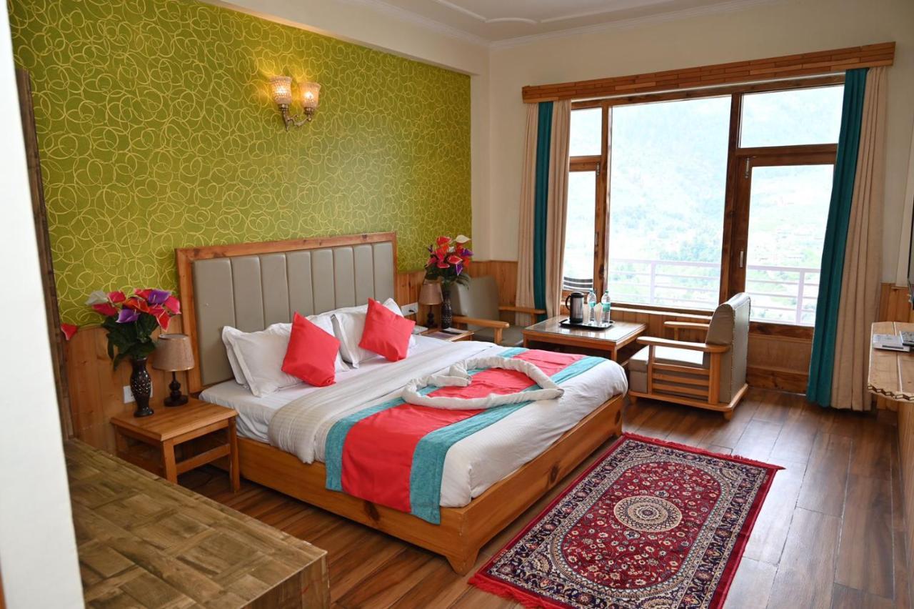 Hotel Seven Hills Manali Esterno foto