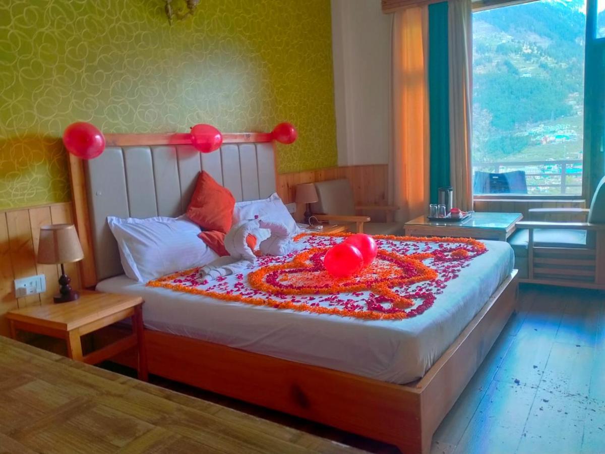 Hotel Seven Hills Manali Esterno foto