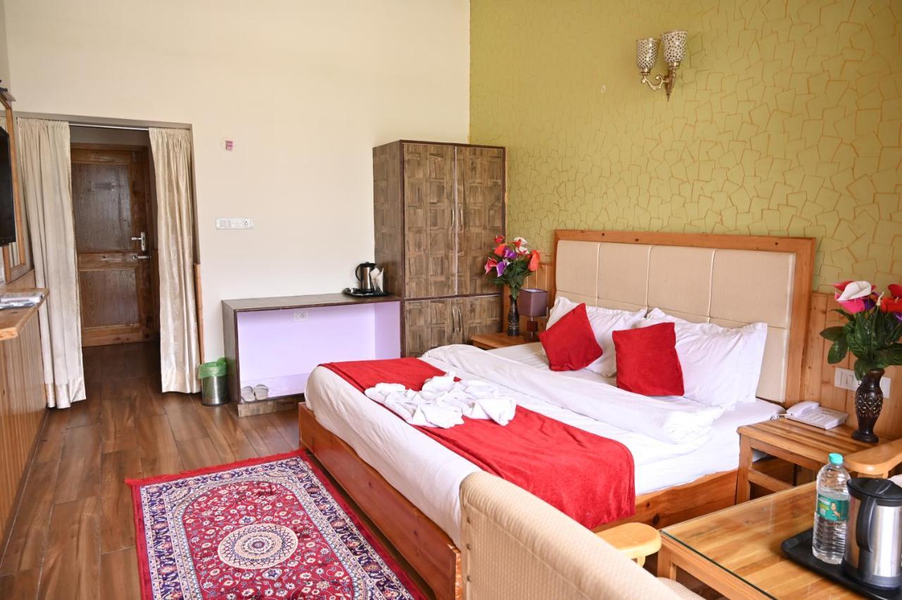 Hotel Seven Hills Manali Esterno foto