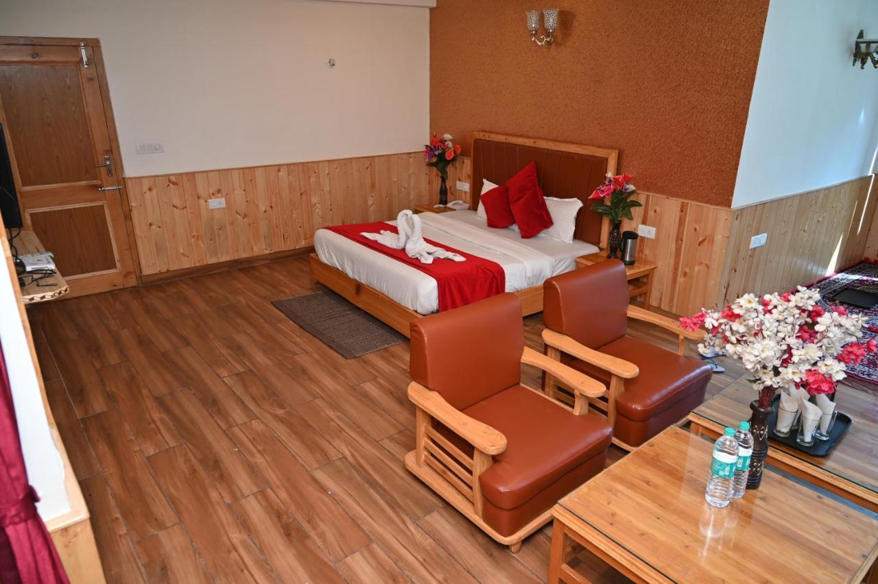 Hotel Seven Hills Manali Esterno foto