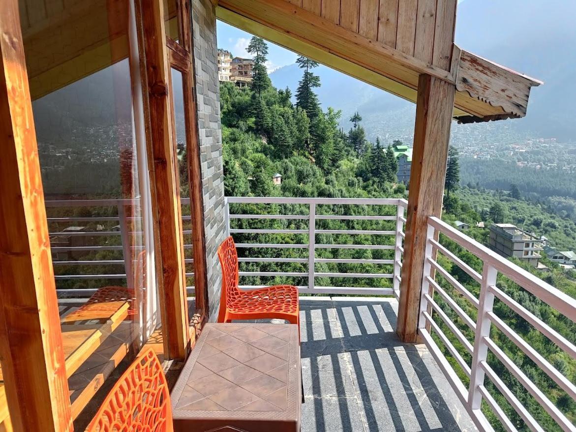 Hotel Seven Hills Manali Esterno foto